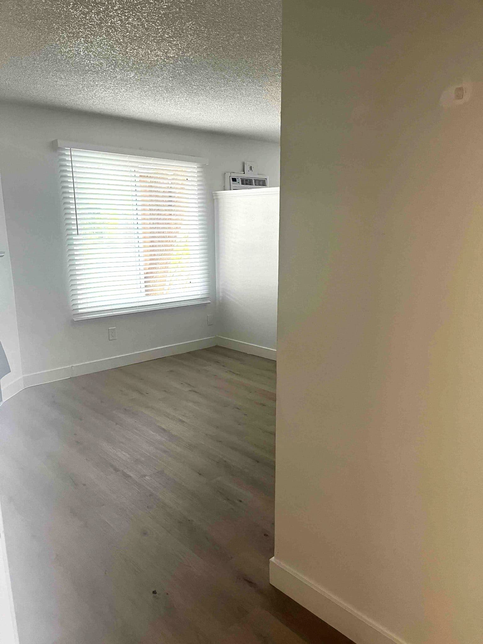 20208 Leadwell 1BR 1 BA - Photo 2