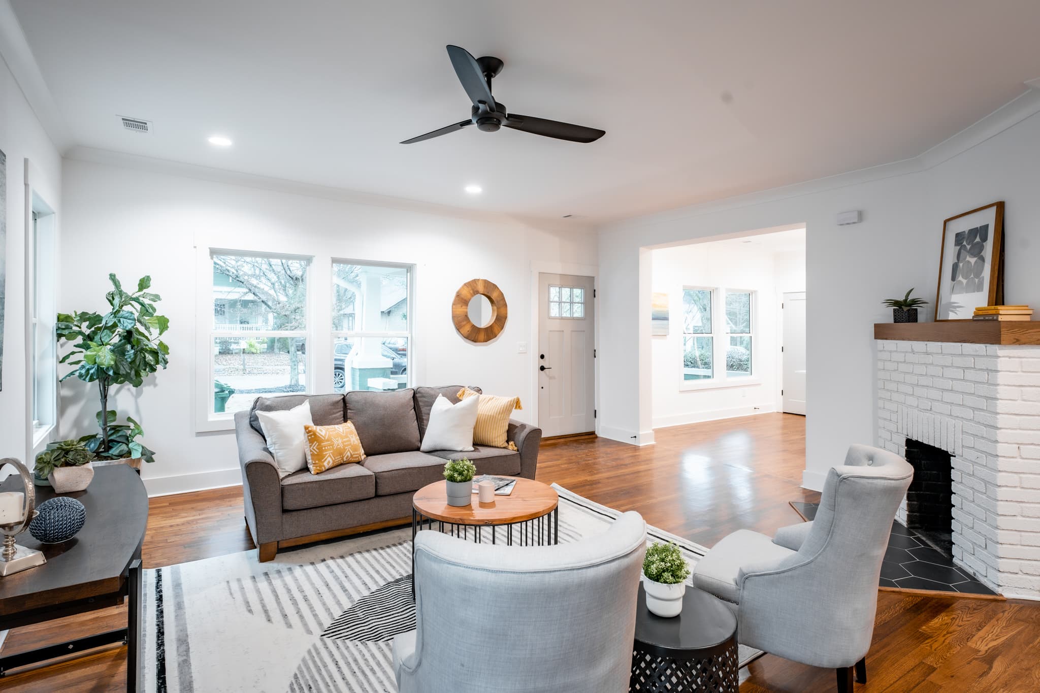 465 Hemlock - Photo 4