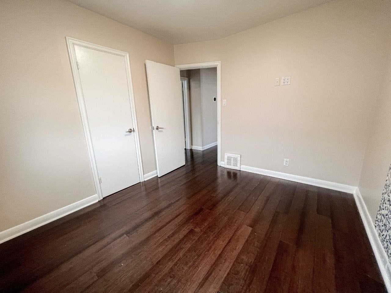 220 Ellington Dr - Main - Photo 12