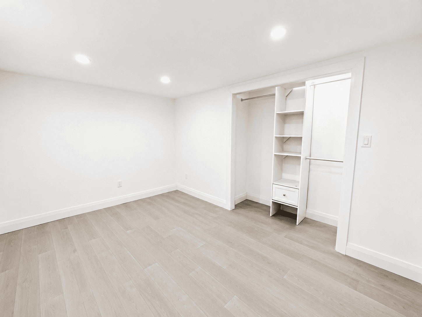 908 Fennell Ave - Basement - Photo 10