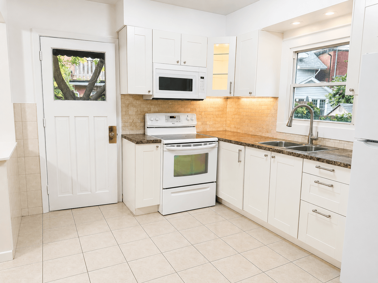 272 Stinson Crescent - Unit 1 - Photo 9