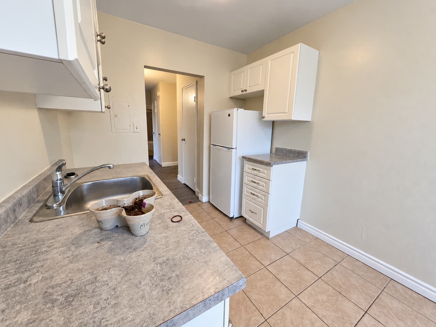 301-875 Colborne Rd Sarnia ON N7V 3K1 - Photo 4