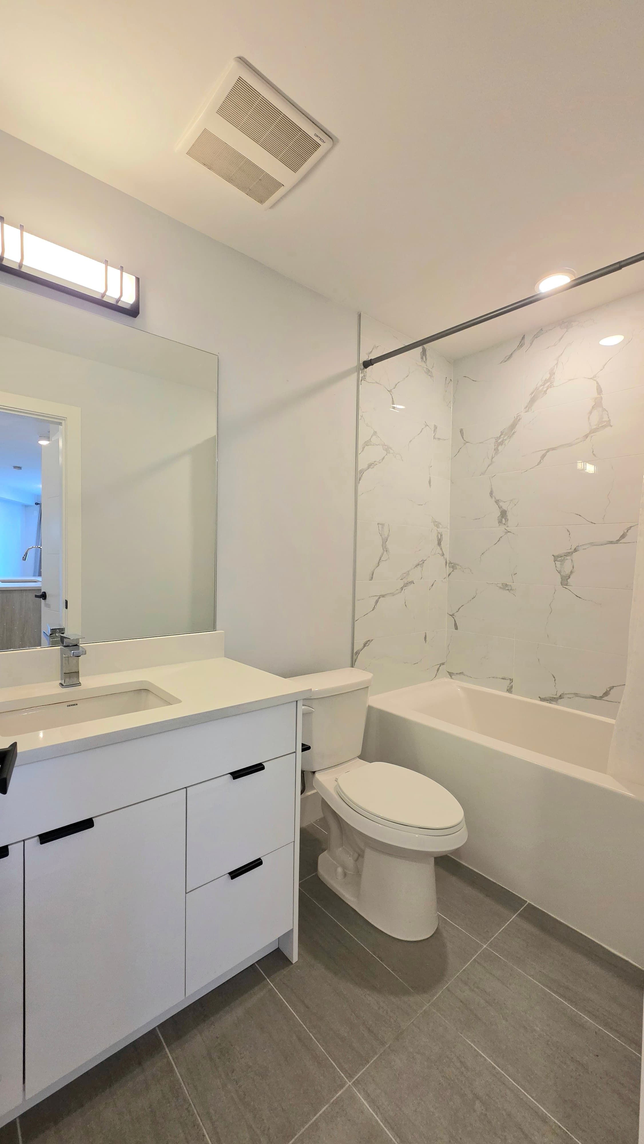 209-20360 Logan Ave - Photo 4