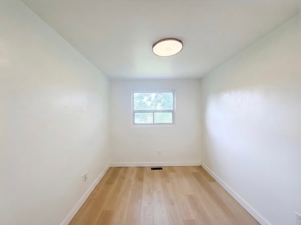 2830 Midland Ave - 50 - Photo 9