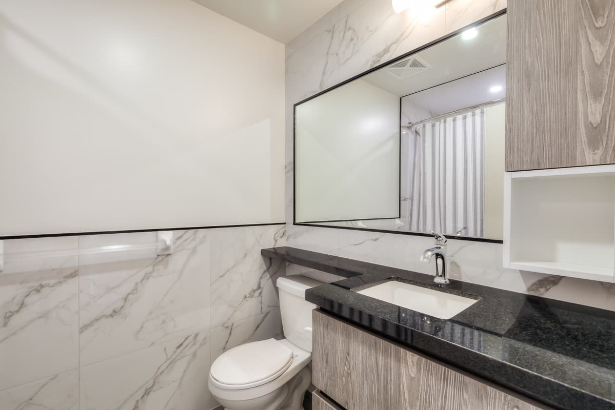 665 Queen St E - 513 - Photo 22