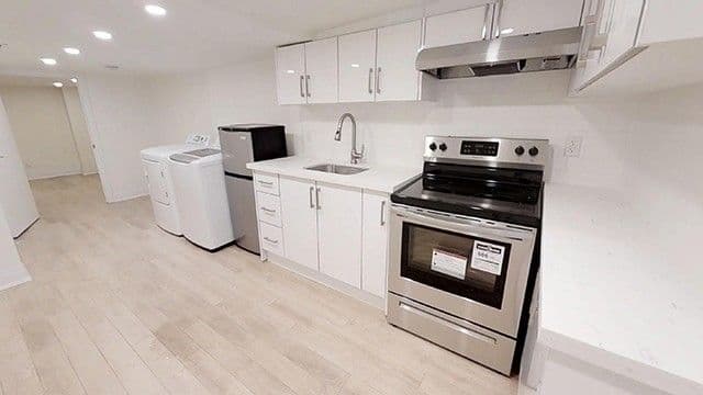 244 Boulton Ave - Lower - Photo 2