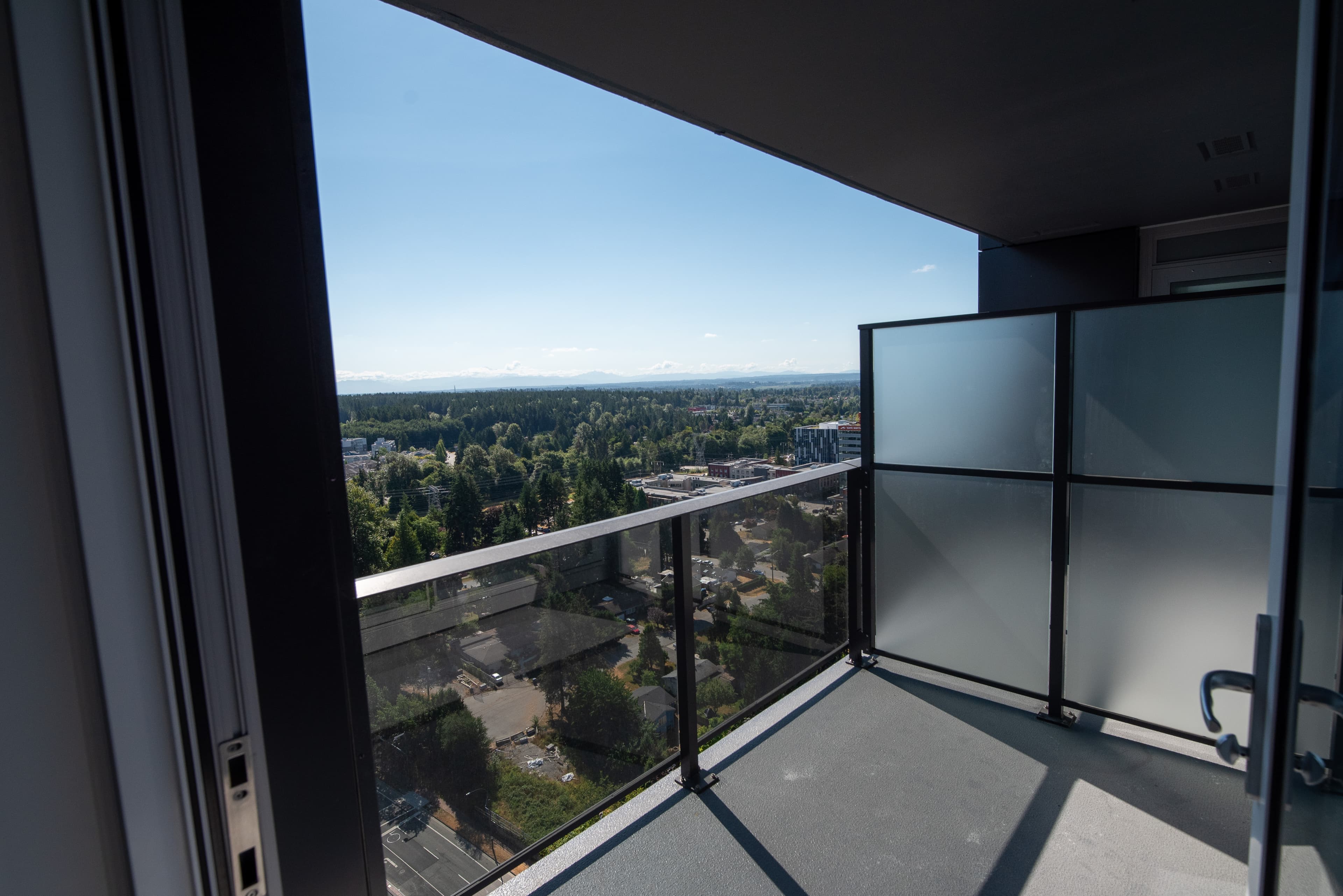 Mountain view 2x2 at King George Hub Surrey