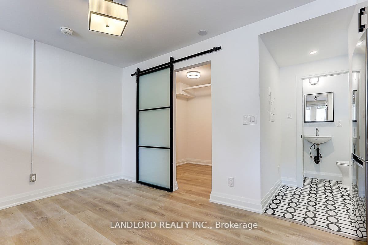 2520 Bloor St W - 23 - Photo 5