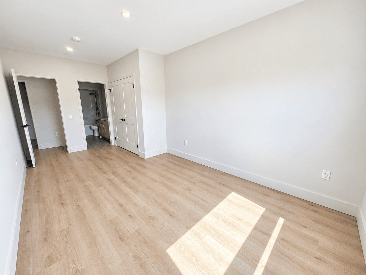 8 Hutt Lane - Interior Unit - Photo 11