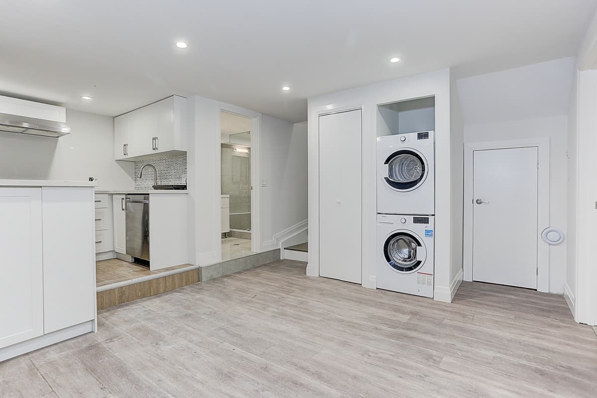61 Clouston Ave - Lower - Photo 10