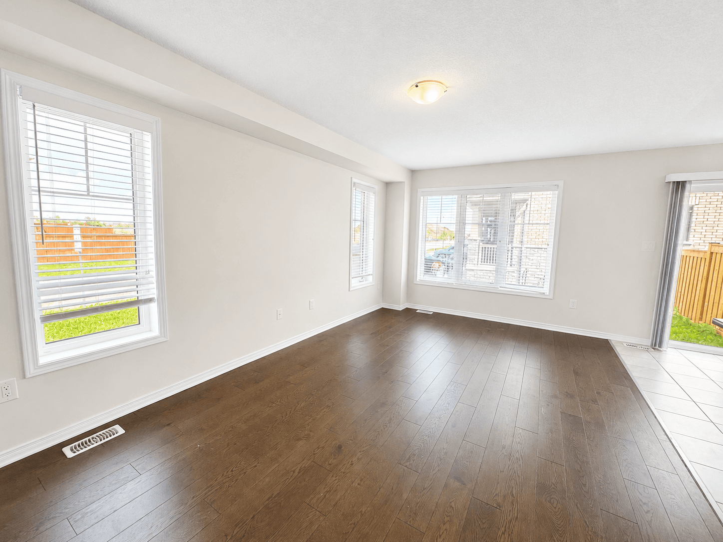 176 MacLachlan Ave - Photo 8