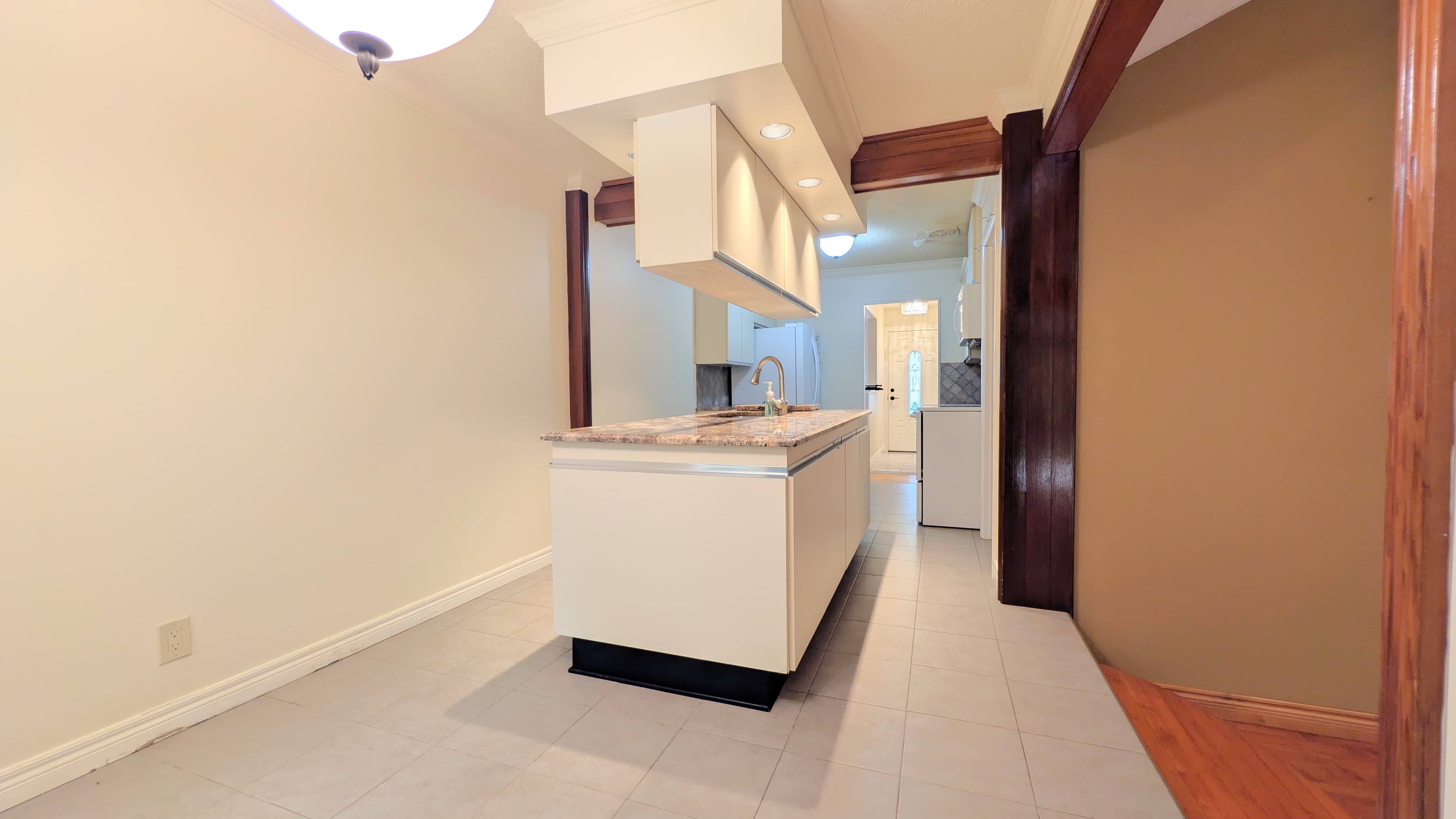 1275 Parkview - Main Level - Photo 5