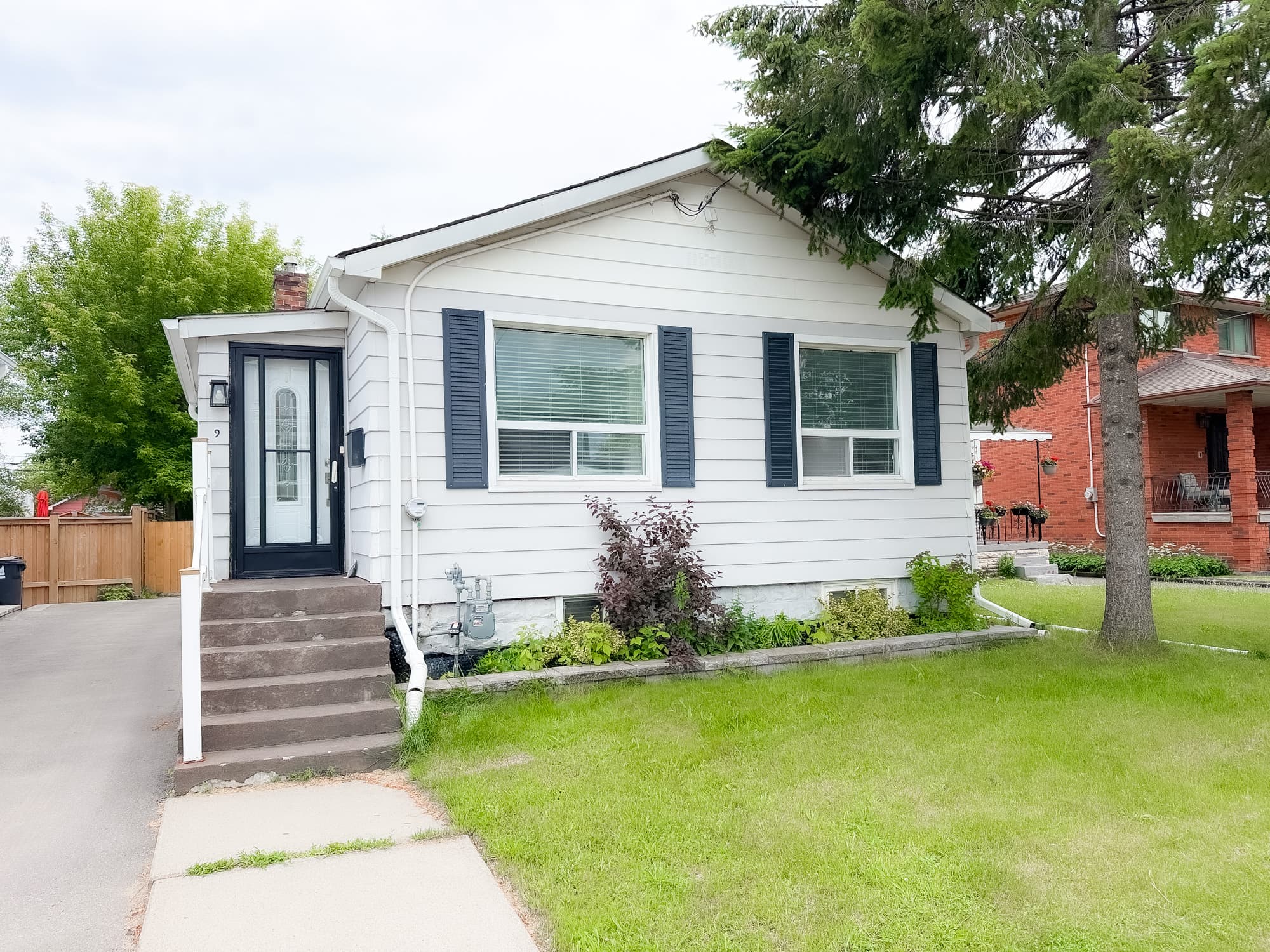 9 Albright Ave - Main - Photo 1