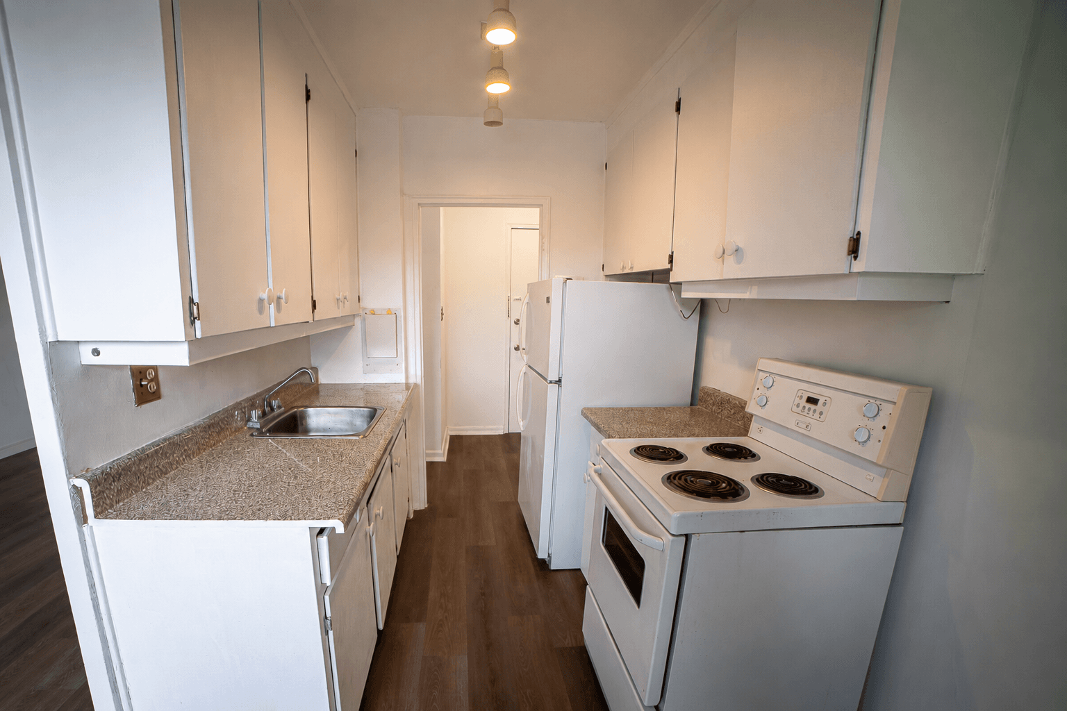 303 - Lakeshore Blvd W - Photo 10