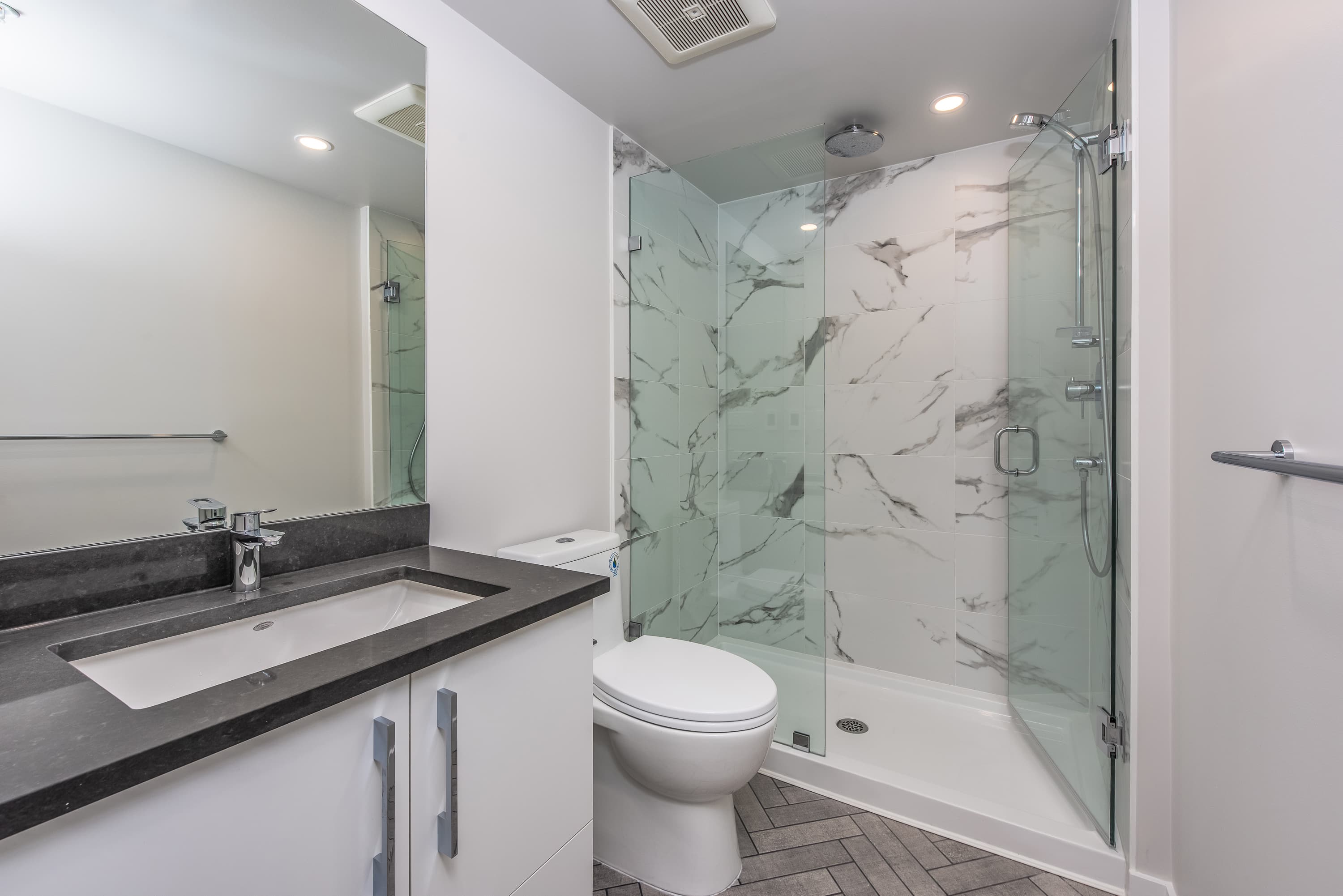 205-2508 Fraser - Photo 12