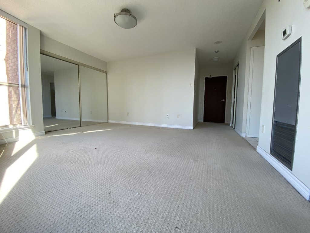 1055 Bay St - 1910 - Photo 3