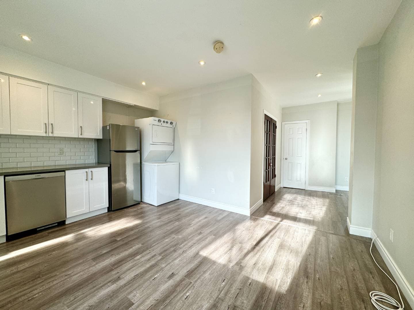48 Dewhurst Blvd - Lower B - Photo 2
