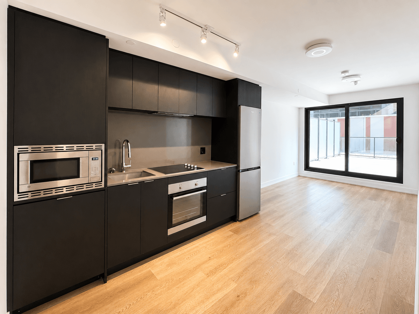 1 Jarvis St - Unit 323 - Photo 10