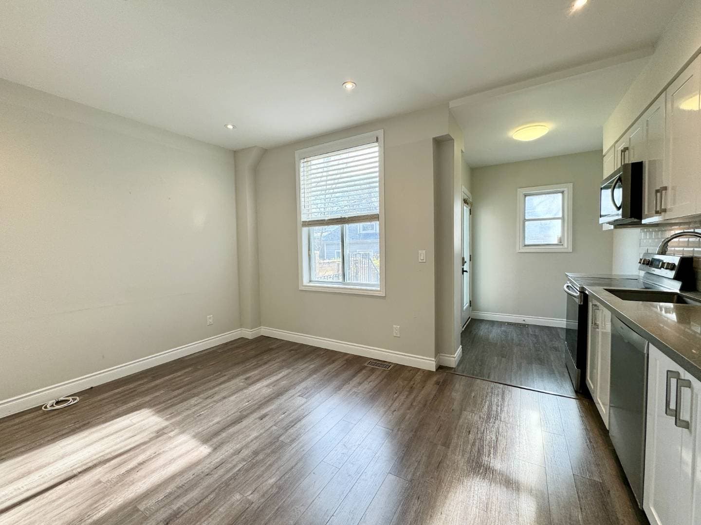 48 Dewhurst Blvd - Lower B - Photo 7