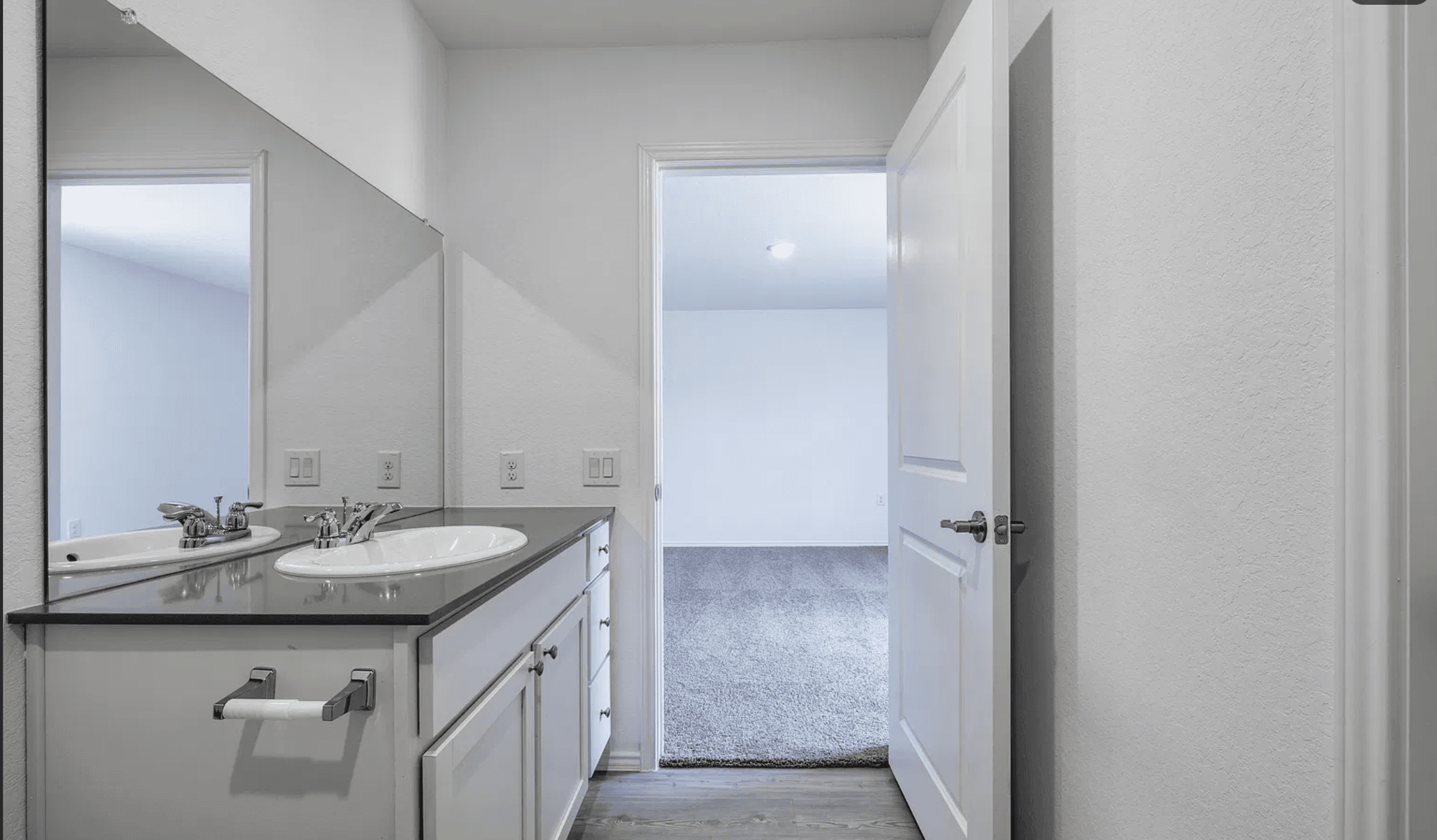 133 House - Photo 2