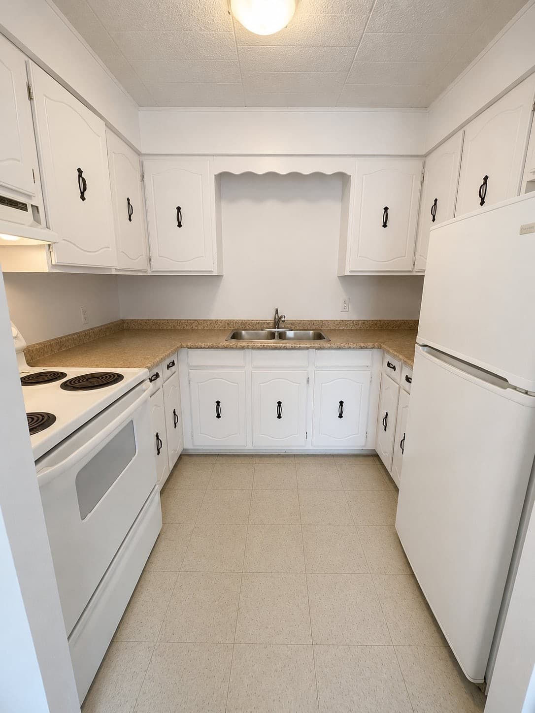 1 bedroom - 130 Sheldon Avenue Chatham ON N7L 3M7 - Photo 6