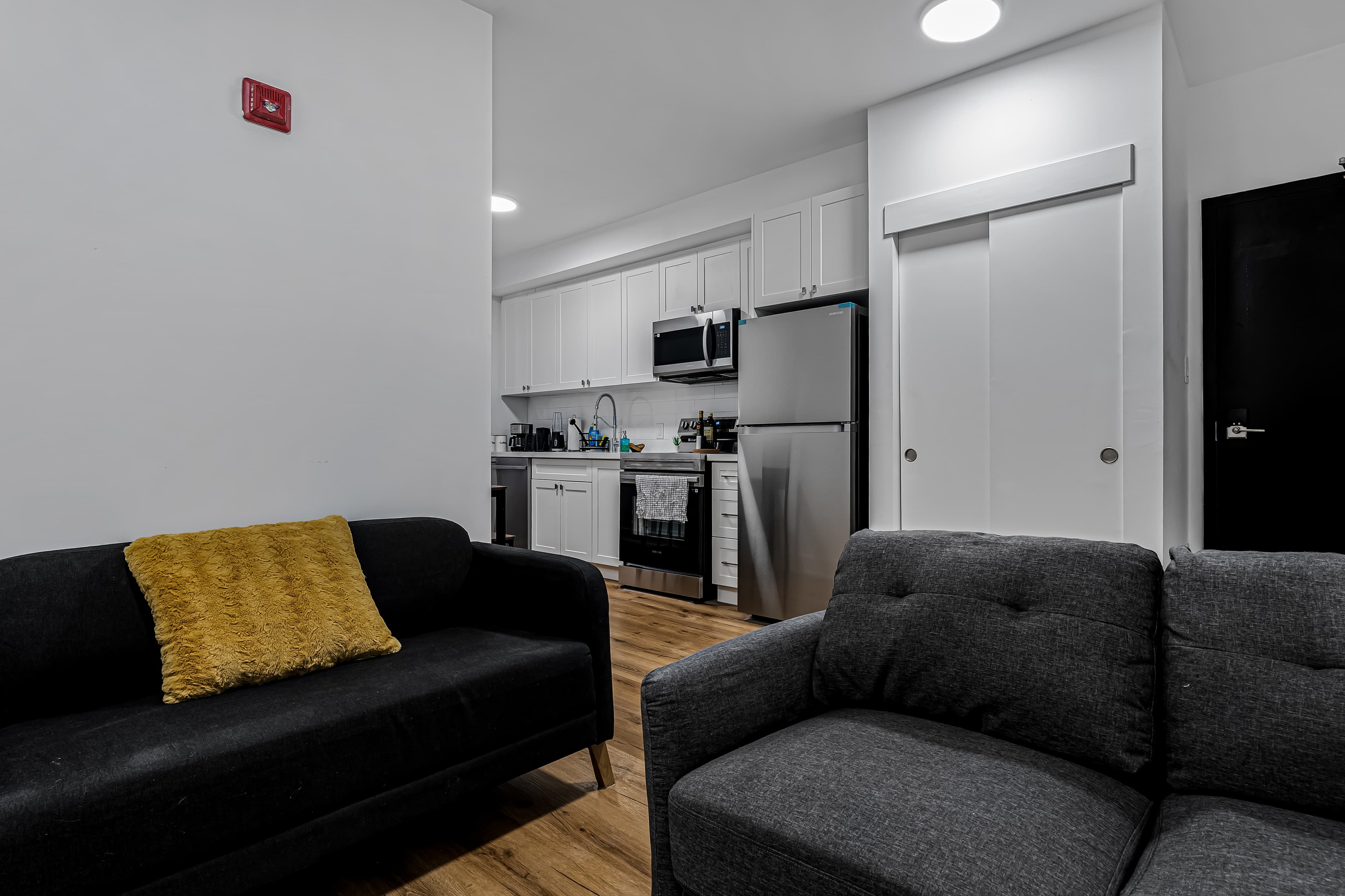 2 BEDROOM - 610 King St E - Photo 5