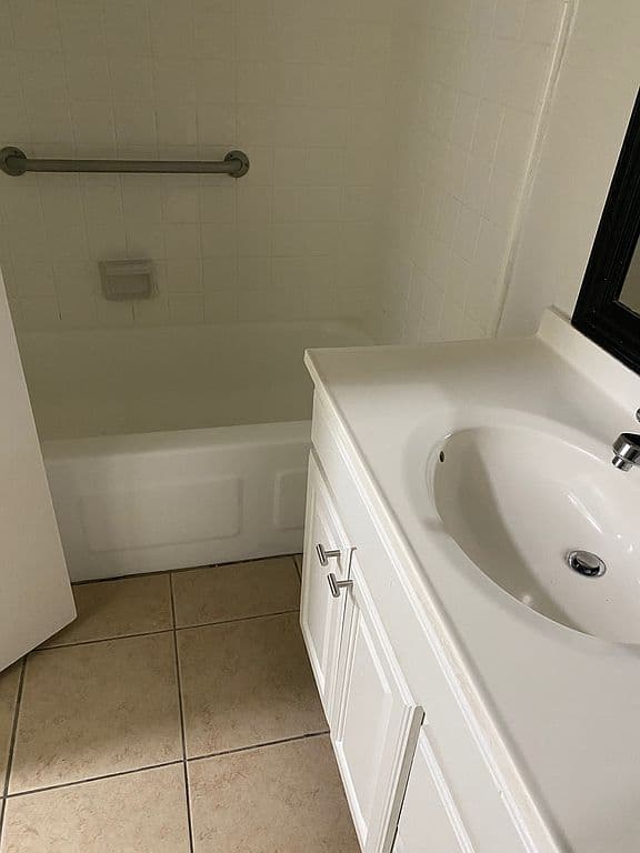 15831 Vanowen 1 BD 1 BA JR - Photo 9