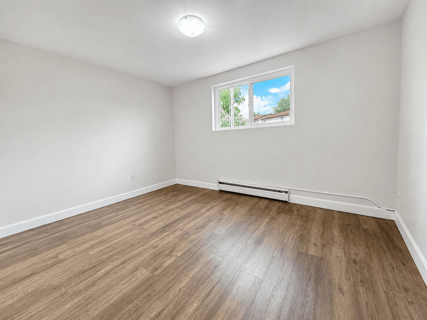 2 bedroom - 1100 Wellington St Sarnia ON N7S 1E6 - Photo 8