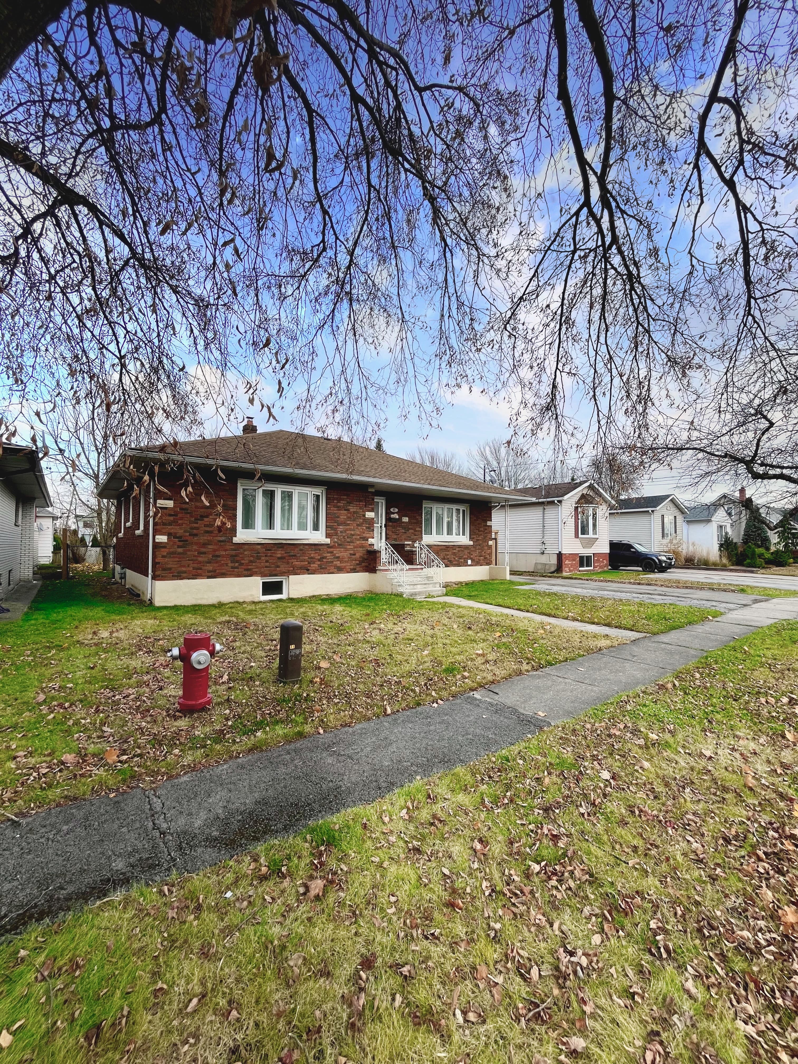 47 Marshall Avenue Lower Level Welland Ontario L3C2N1