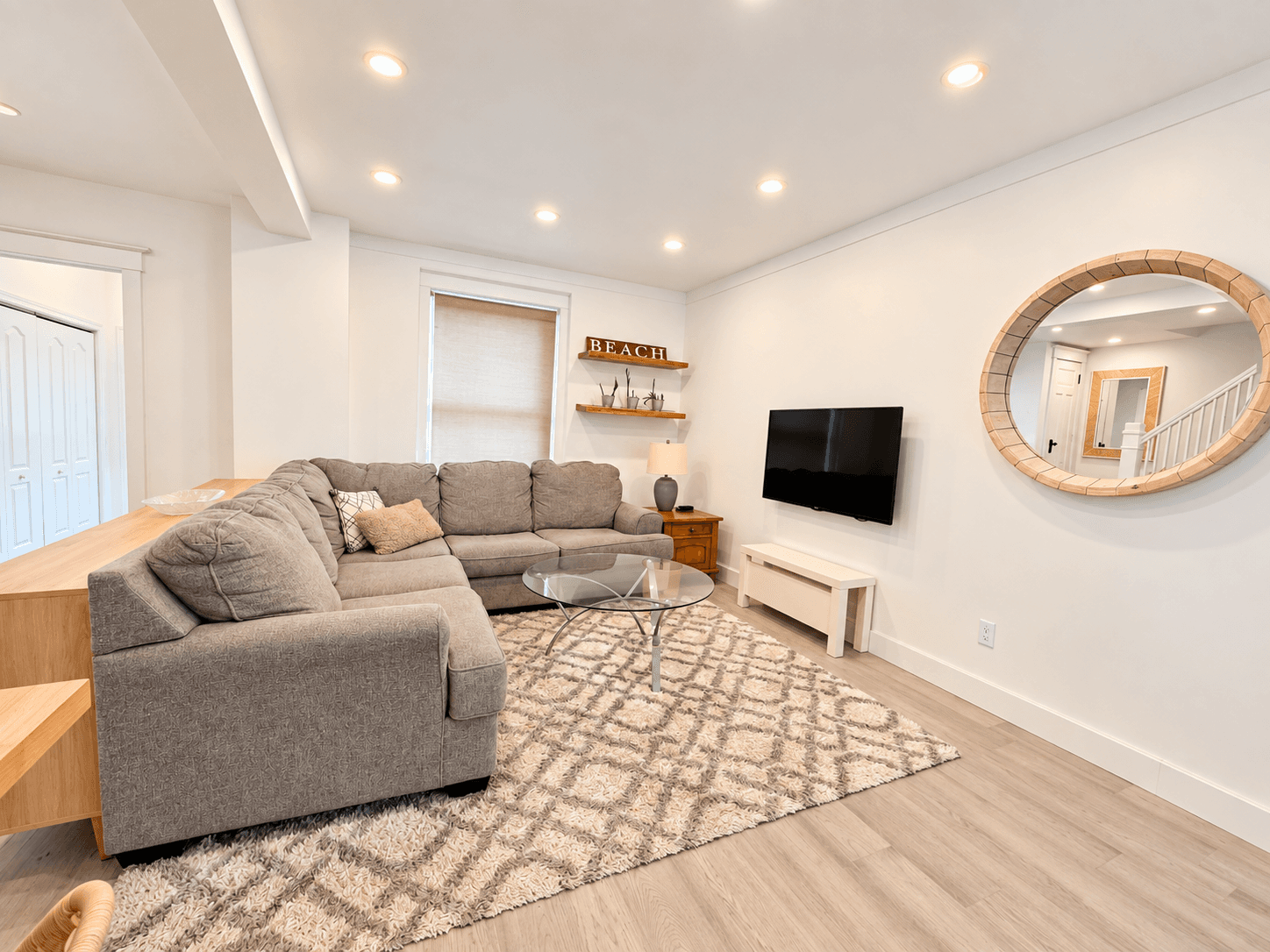 826 Beach Blvd - Photo 3