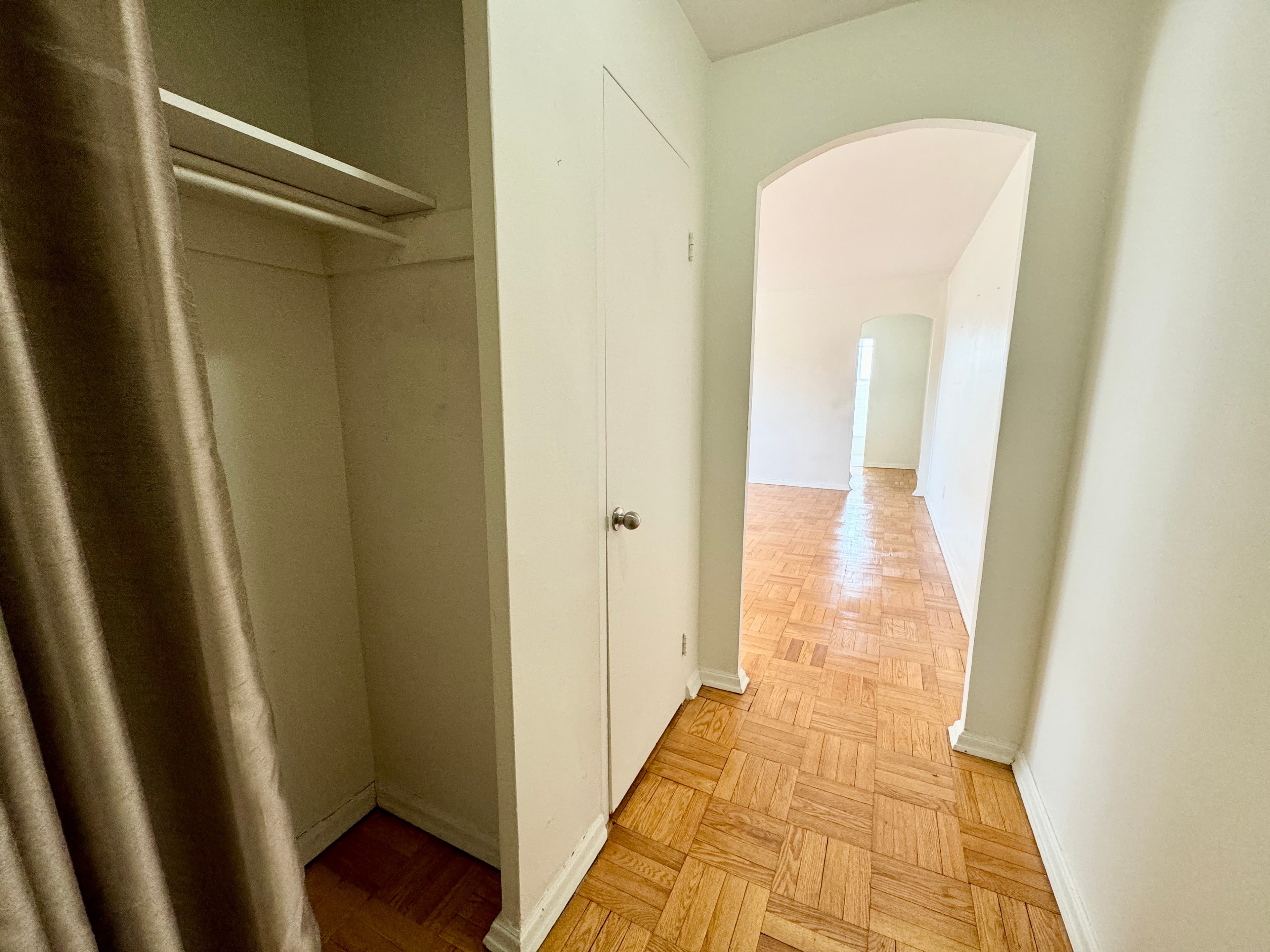 2696 Lake Shore Blvd W - 11 - Photo 12