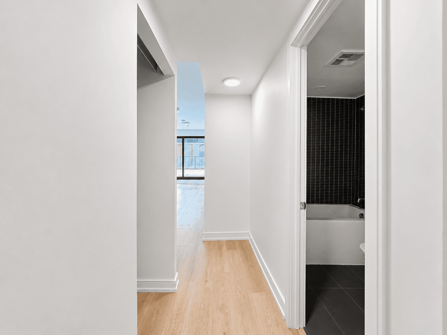 1 Jarvis St - Unit 323 - Photo 5