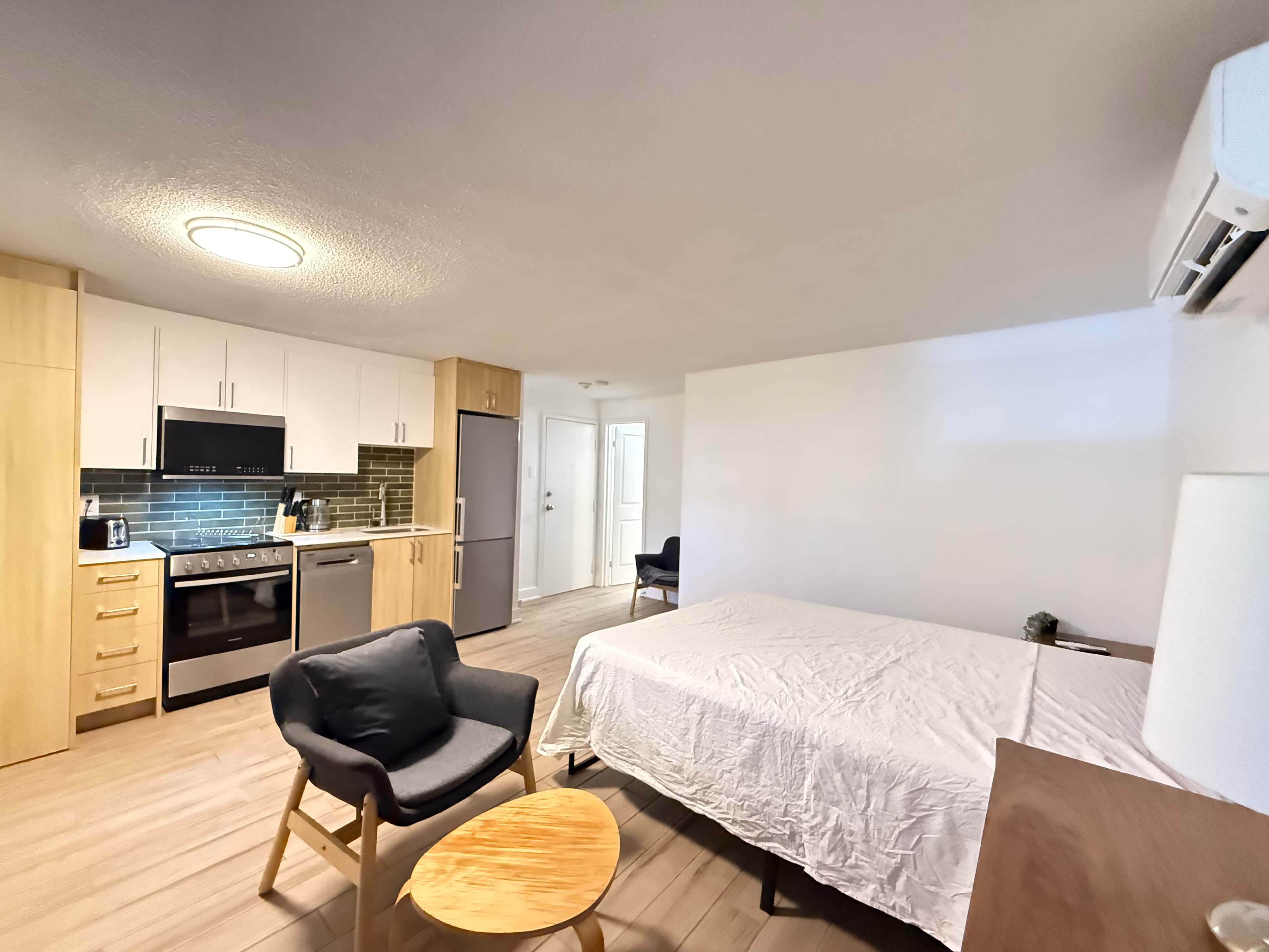 102-160 Dowling Avenue Toronto Ontario M6K 3A6 - Photo 5