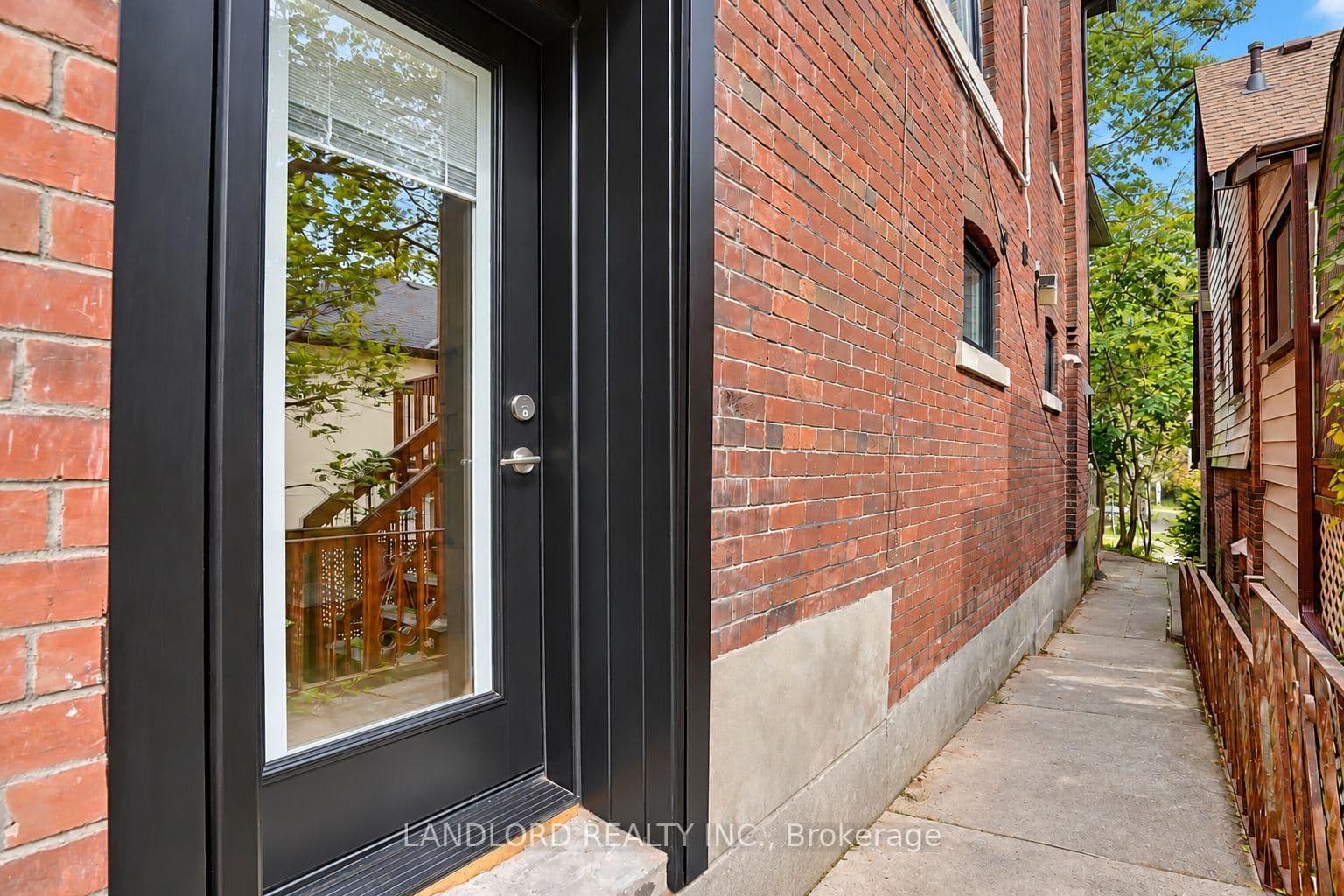92 Neville Park Blvd - 4 - Photo 14