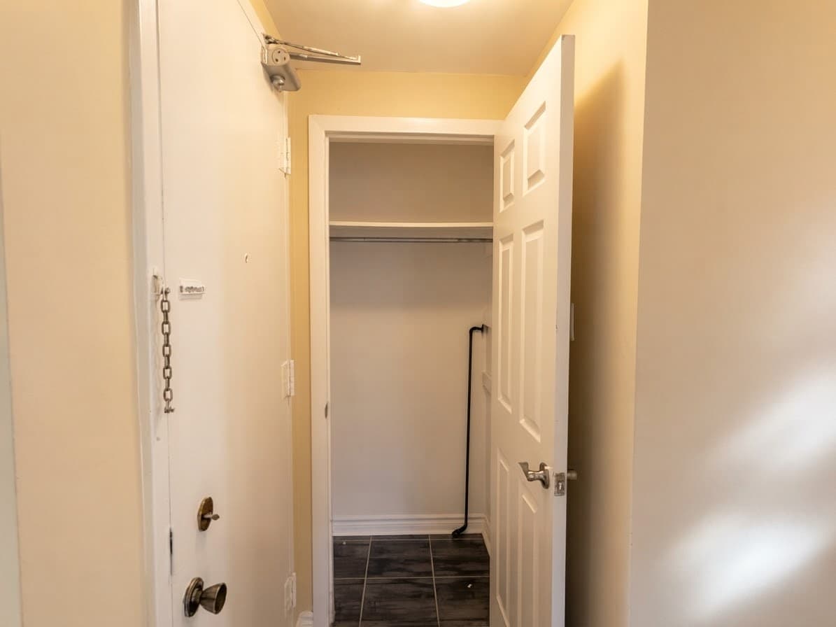 176 Howland Ave - 201 - Photo 21