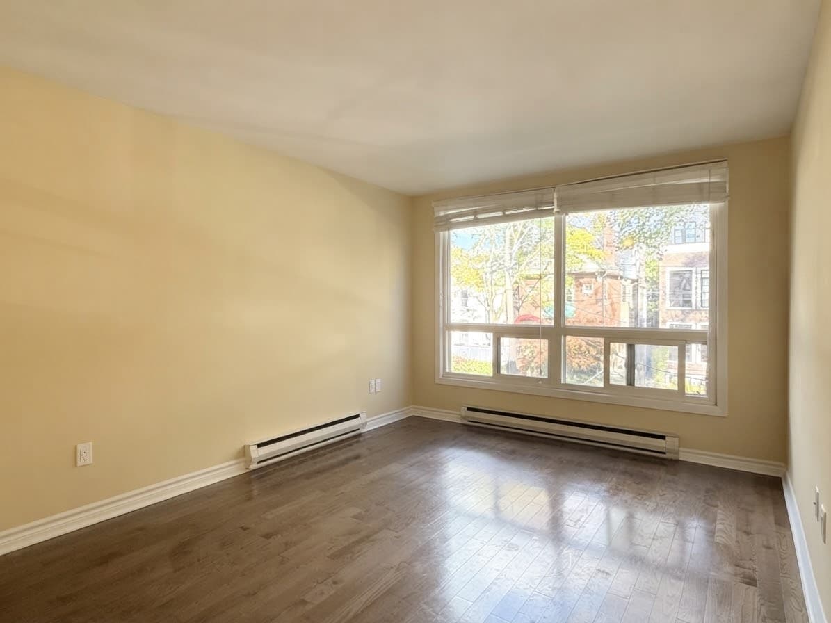 176 Howland Ave - 201 - Photo 2