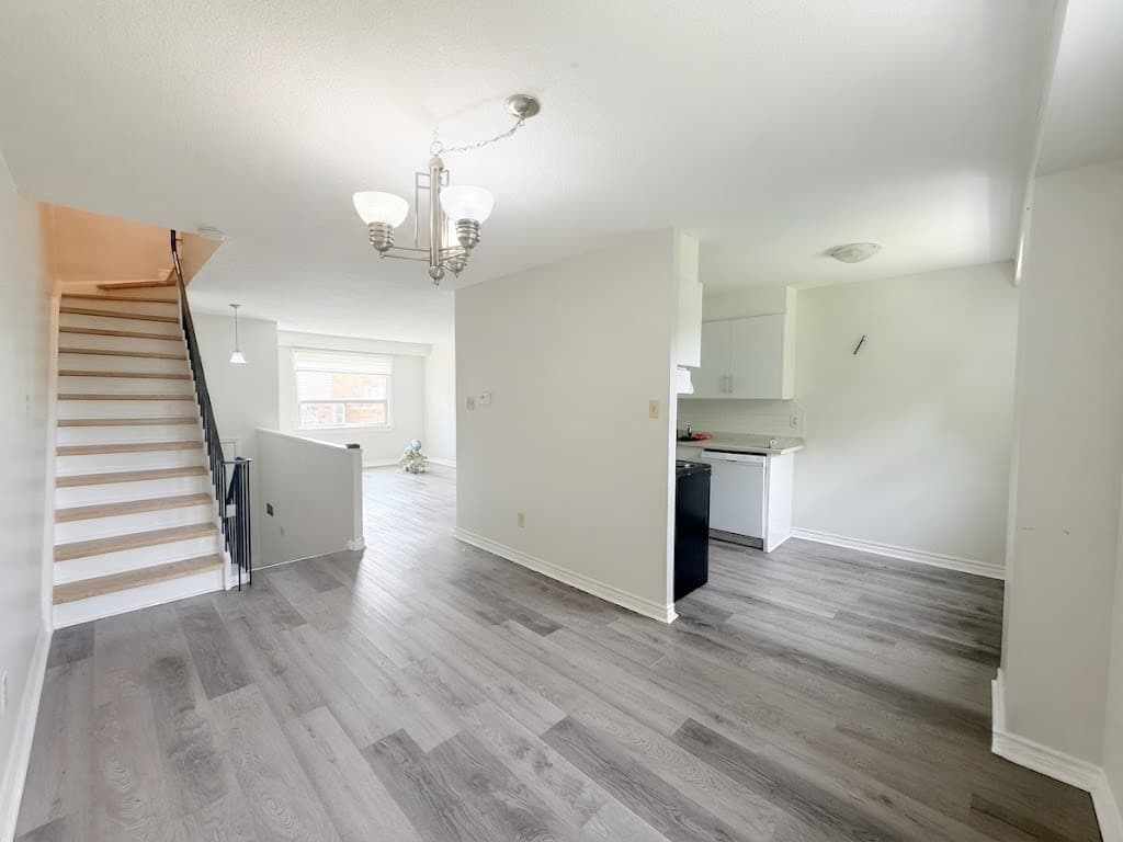 2830 Midland Ave - 48 - Photo 9