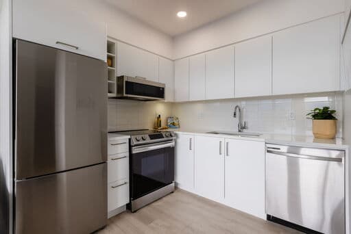 One53 - 1 Bed PROXY 399sf - Photo 8