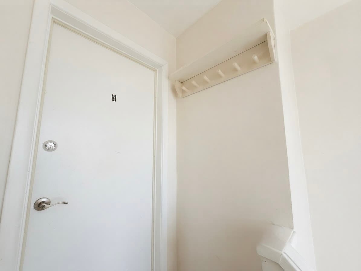82 Lanark Ave - 2nd Floor - Photo 25