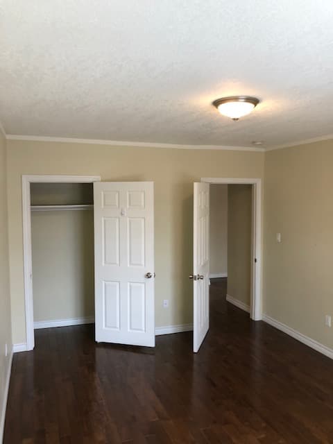 1 Bedroom - 1124 Main St W - Photo 9