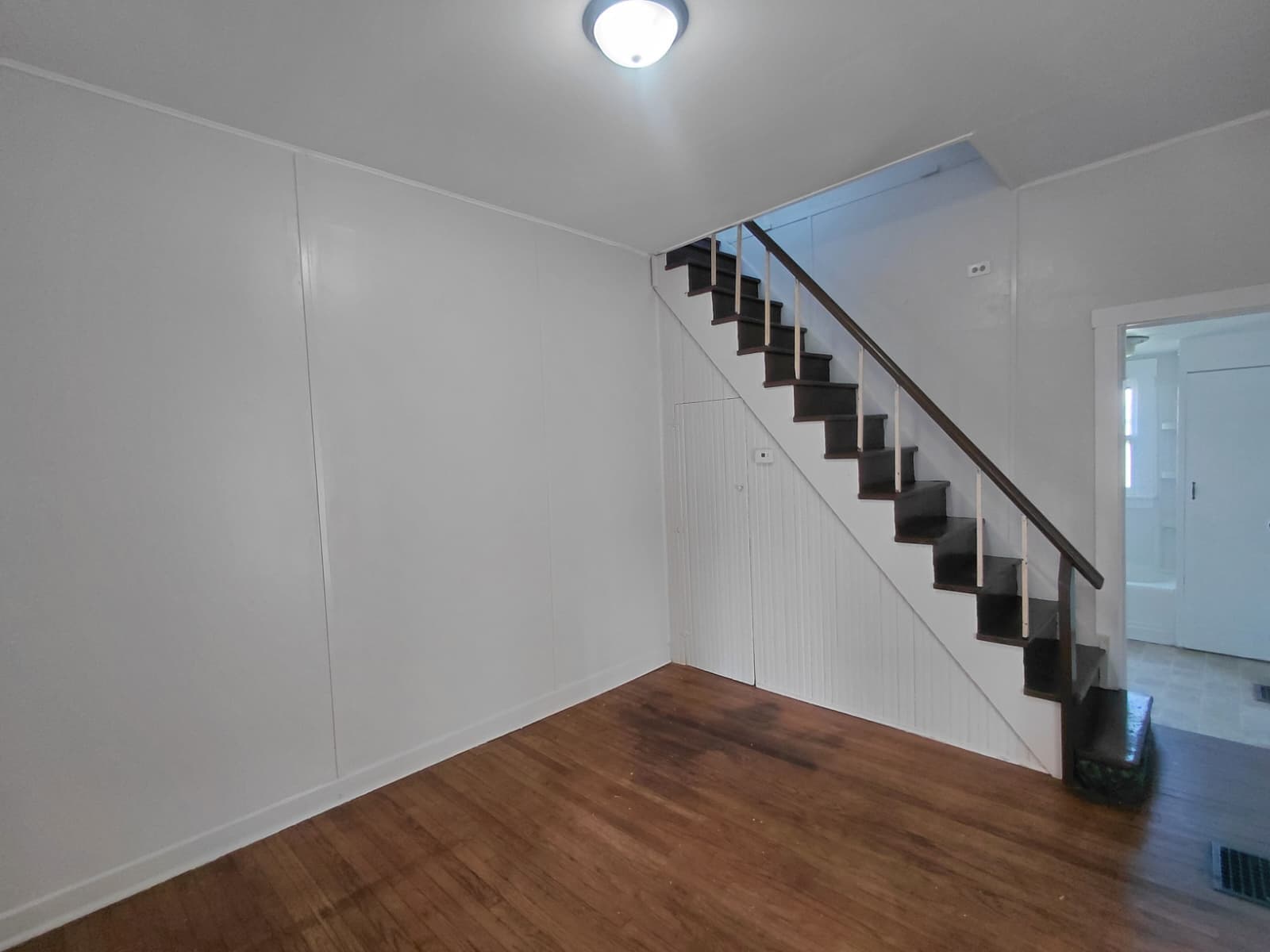 135 S 6th St - Photo 6