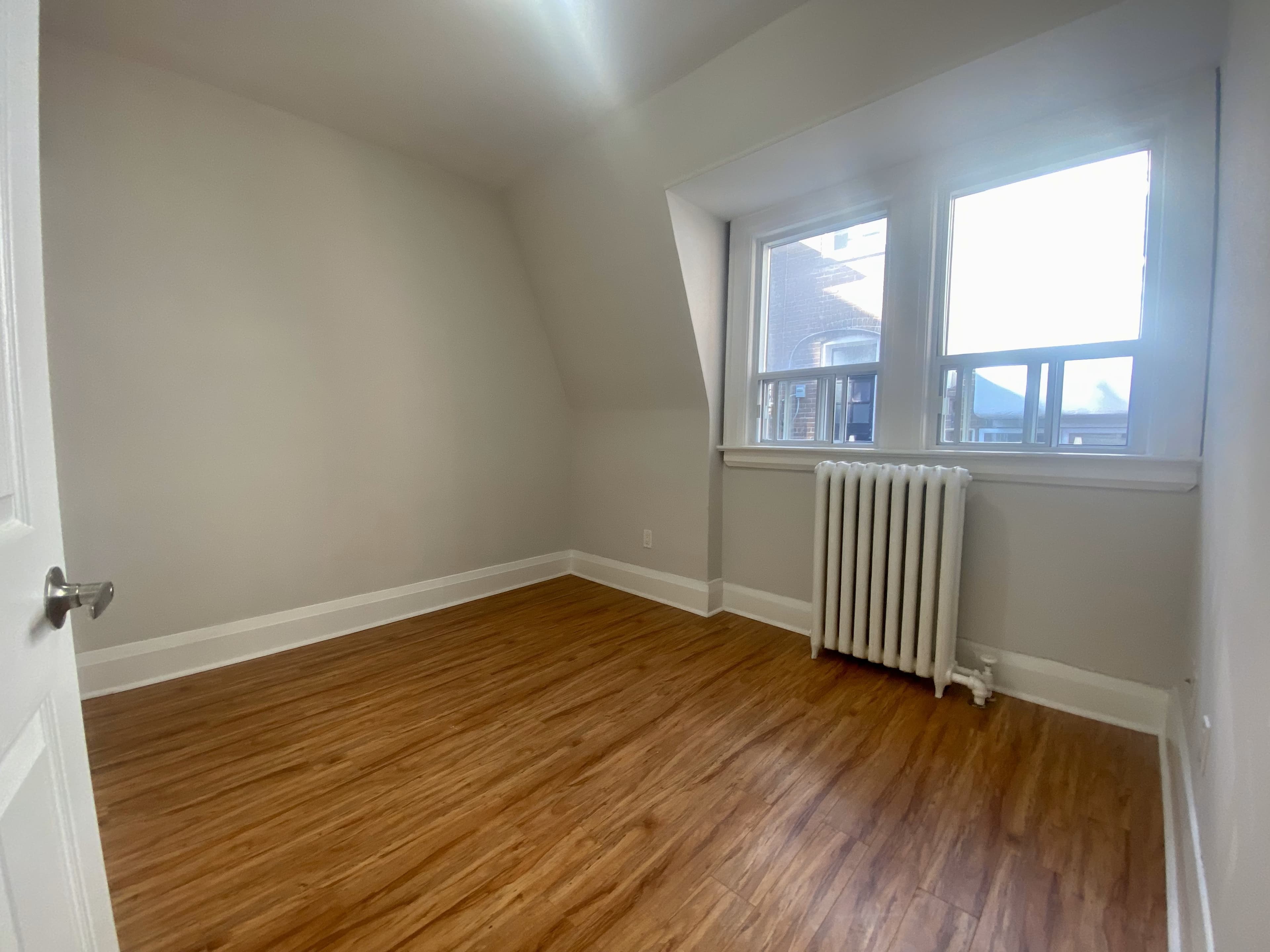 341 St Clair Ave W - Suite E - Photo 8