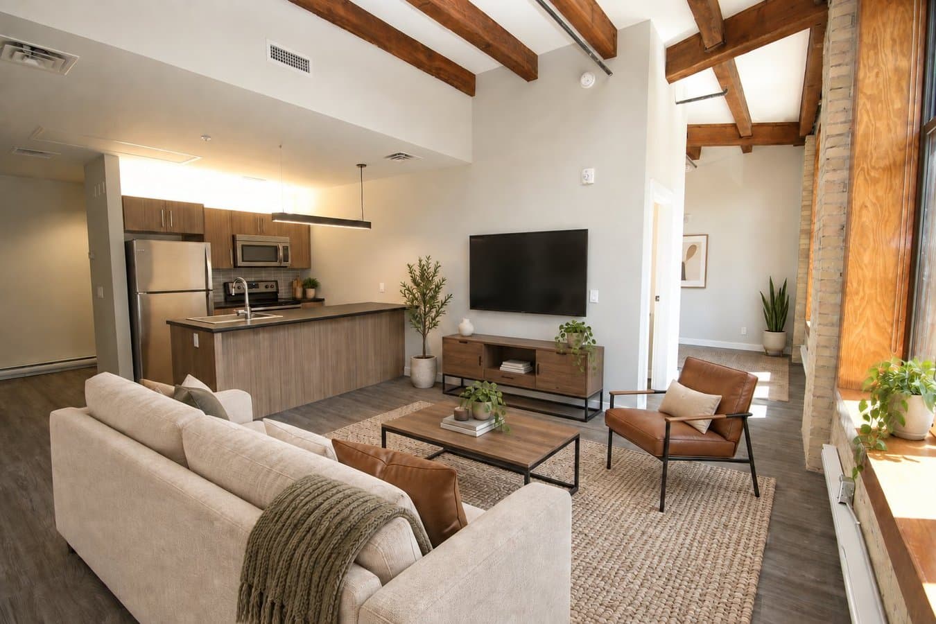 165 McDermot Av - 1Bed 1Bath