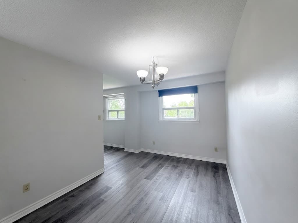 2830 Midland Ave - 48 - Photo 8