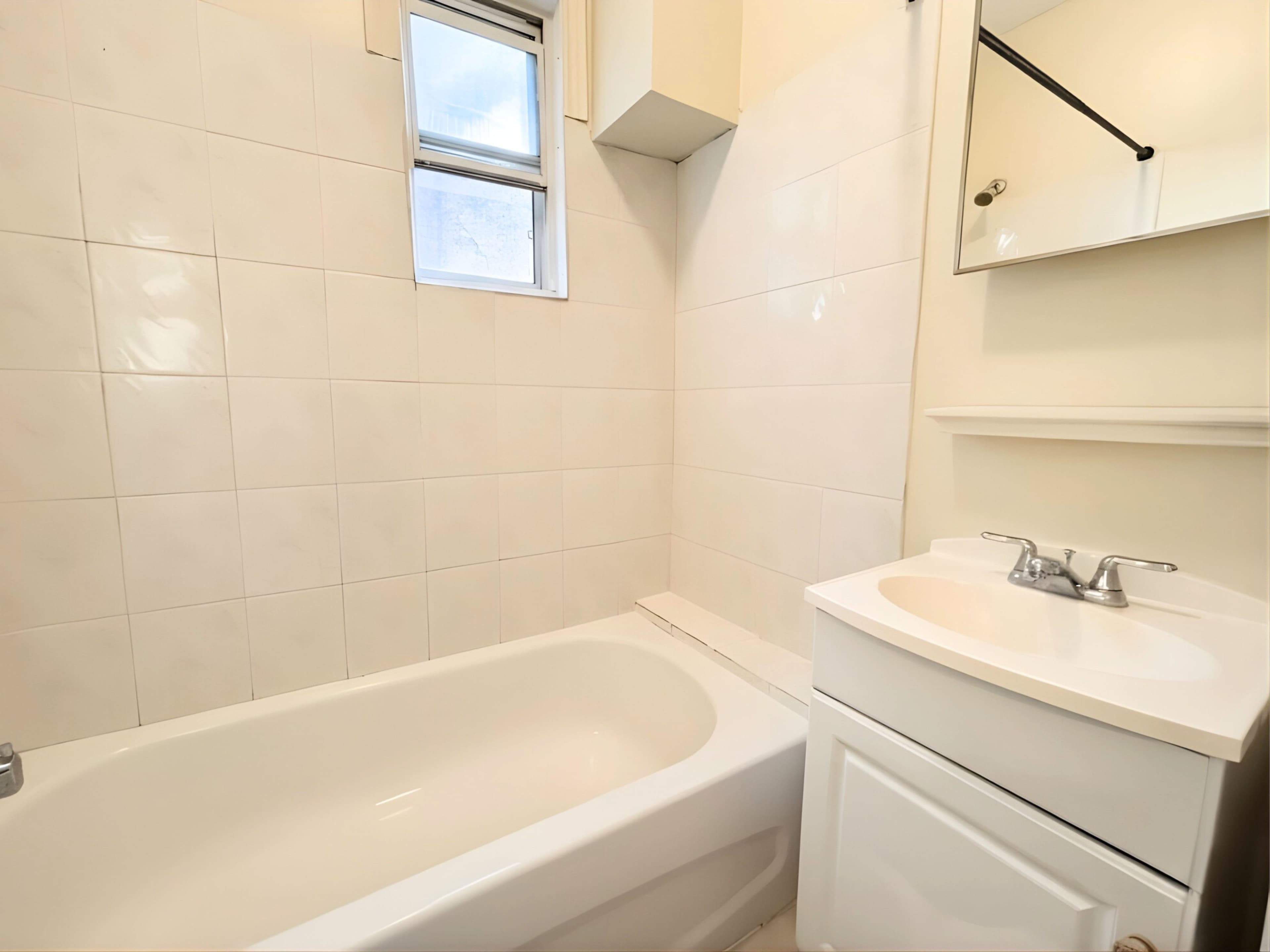 44 Spring St - Upper - Photo 11