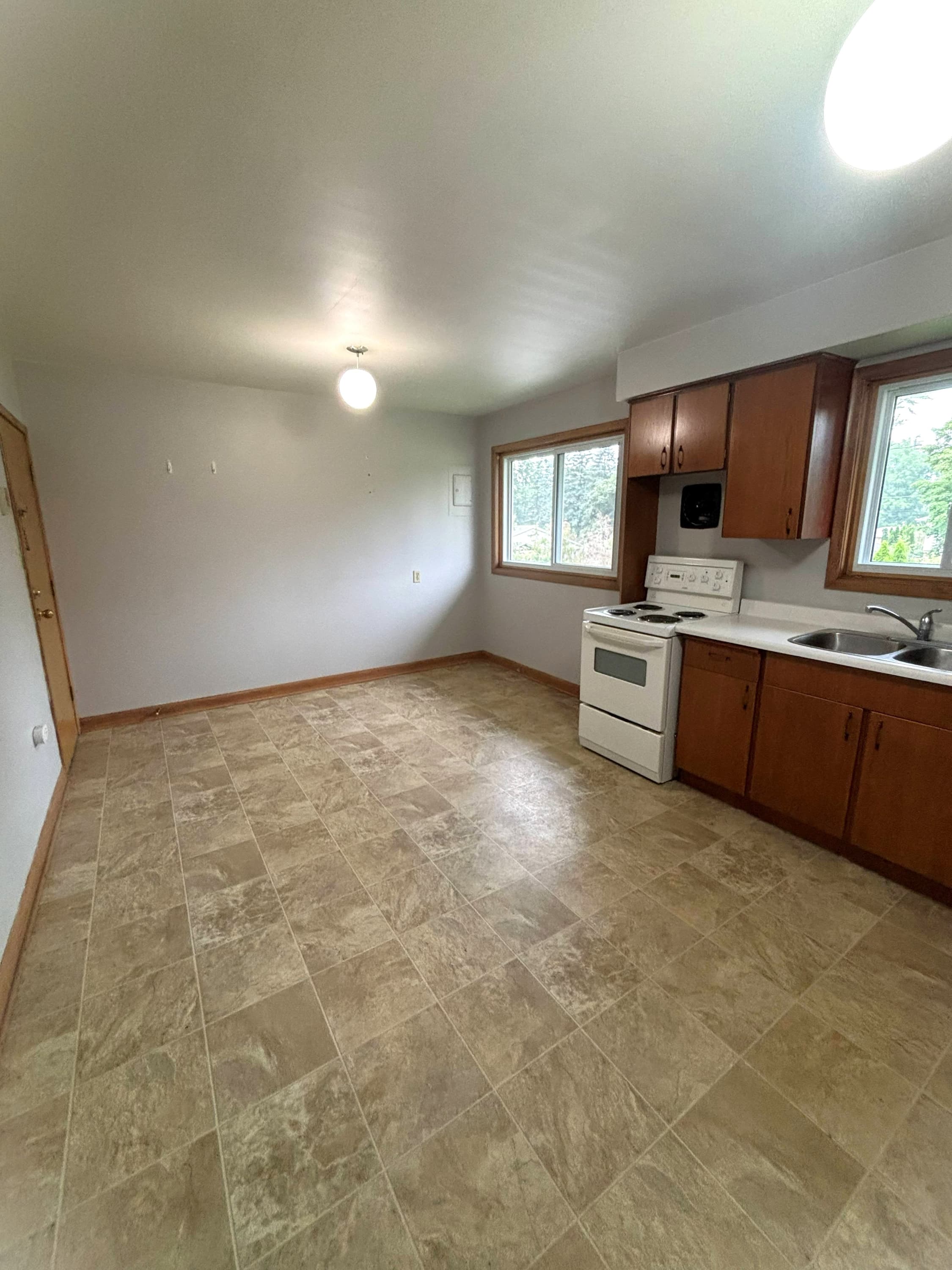 511 Niagara St - 6 - Photo 4