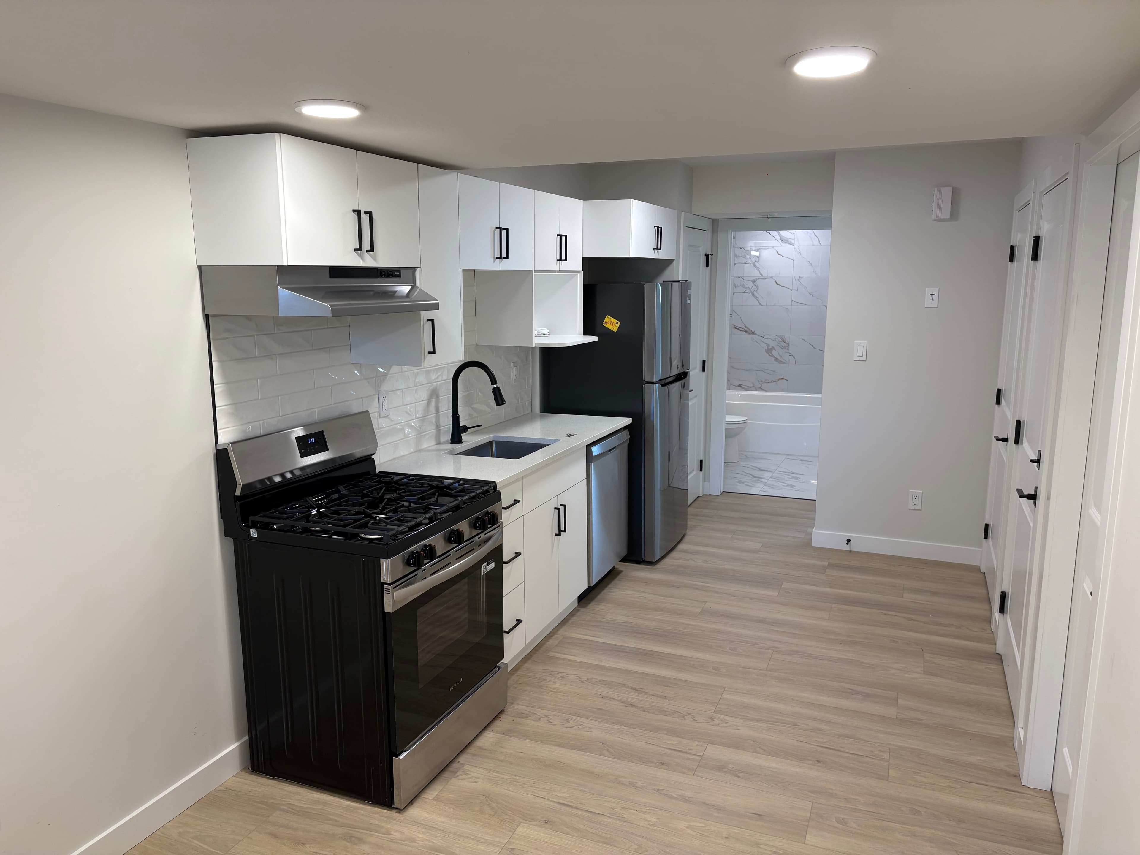 8905 123 Ave - Lower - Photo 2