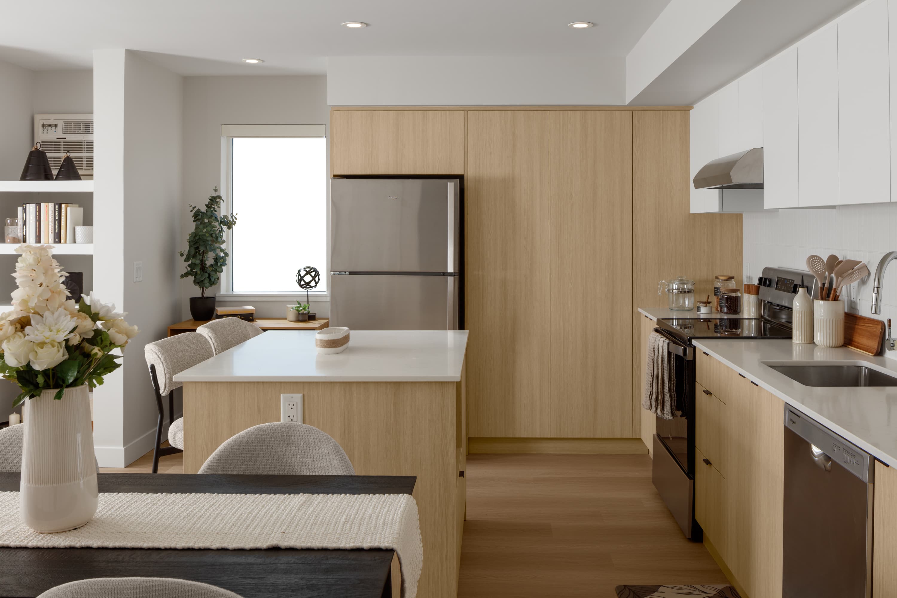 Brand New 2-Bed Corner Unit - Pet Friendly Apartment - West Kelowna - Photo 4