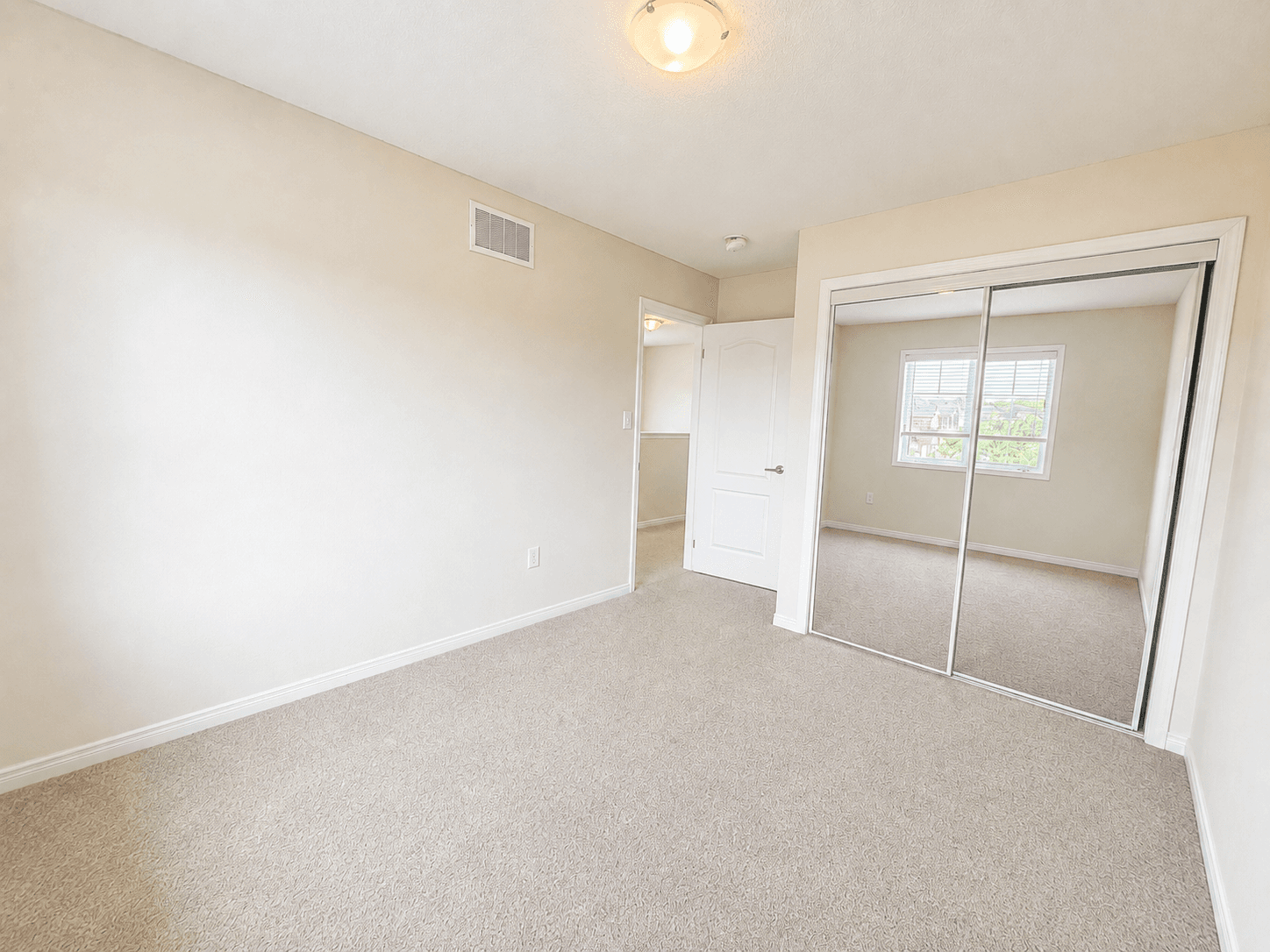 176 MacLachlan Ave - Photo 21