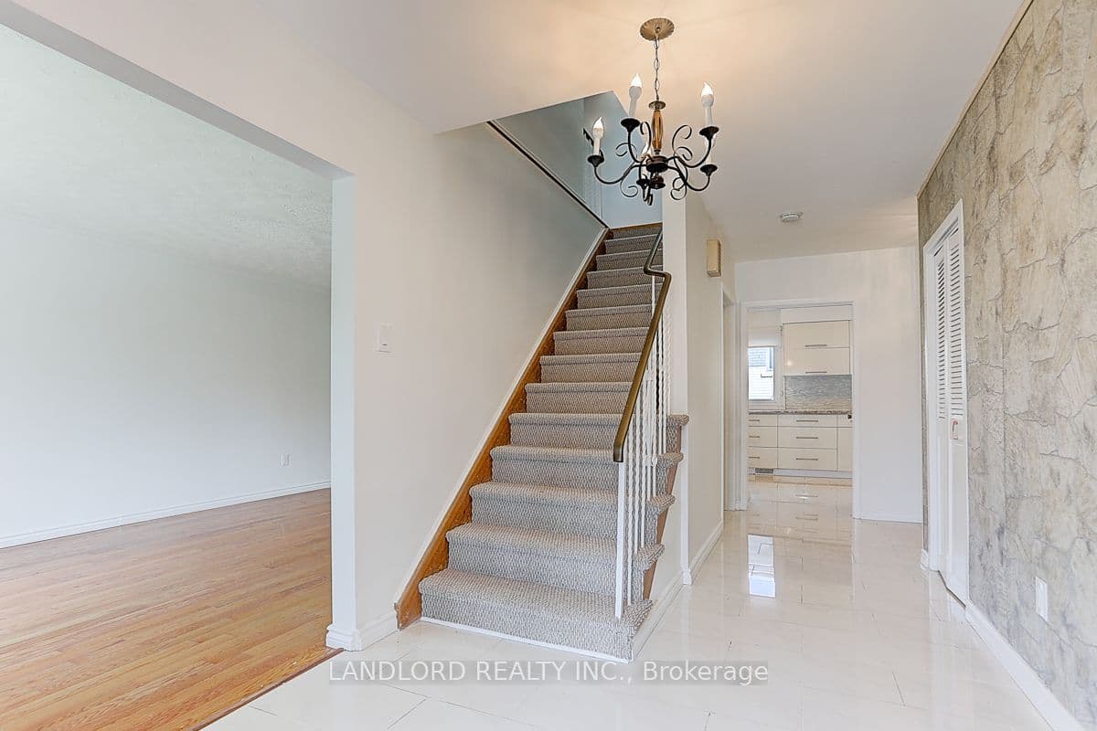 21 Pineway Blvd - Photo 15